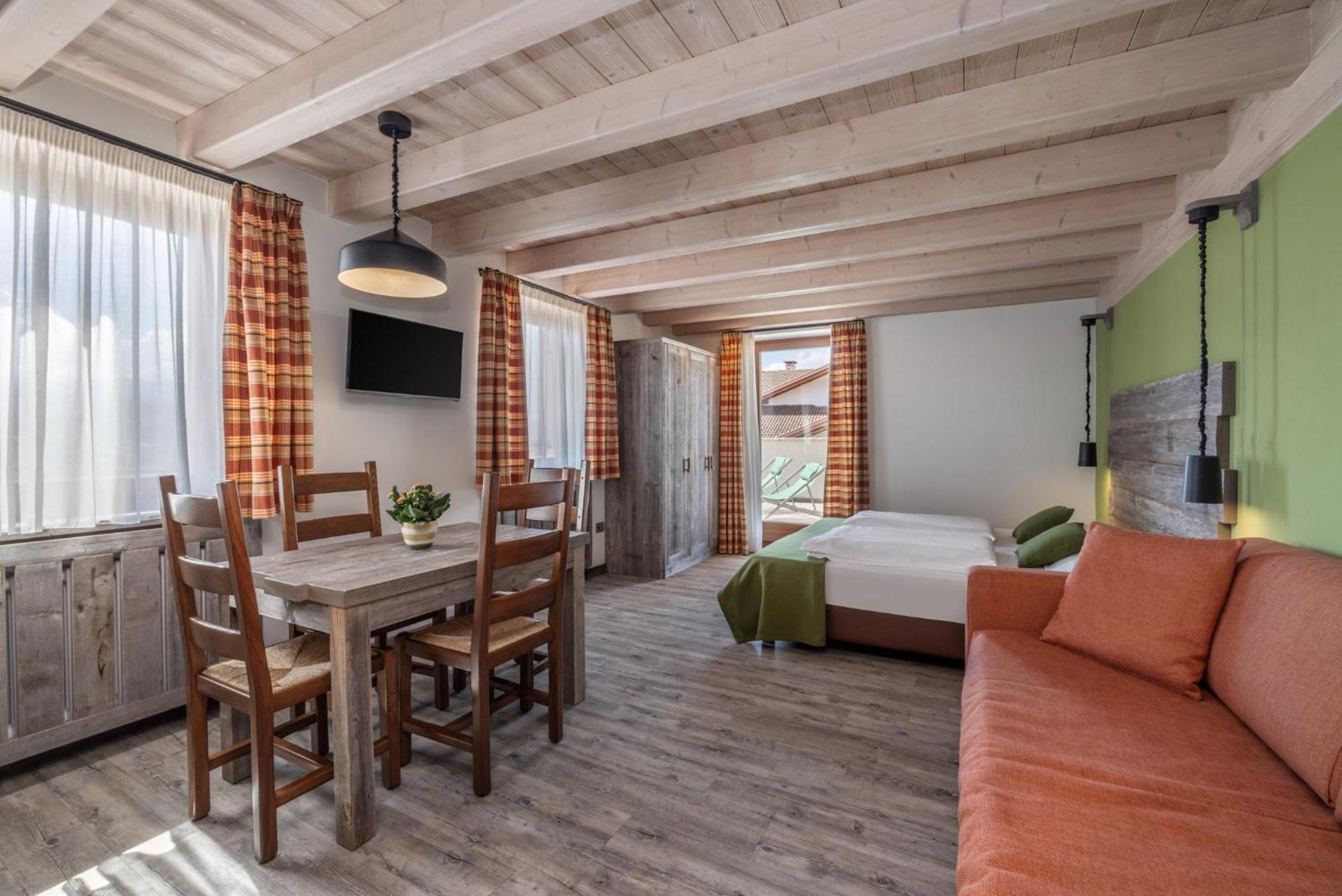 Horse House Bed and Breakfast Romallo Buitenkant foto