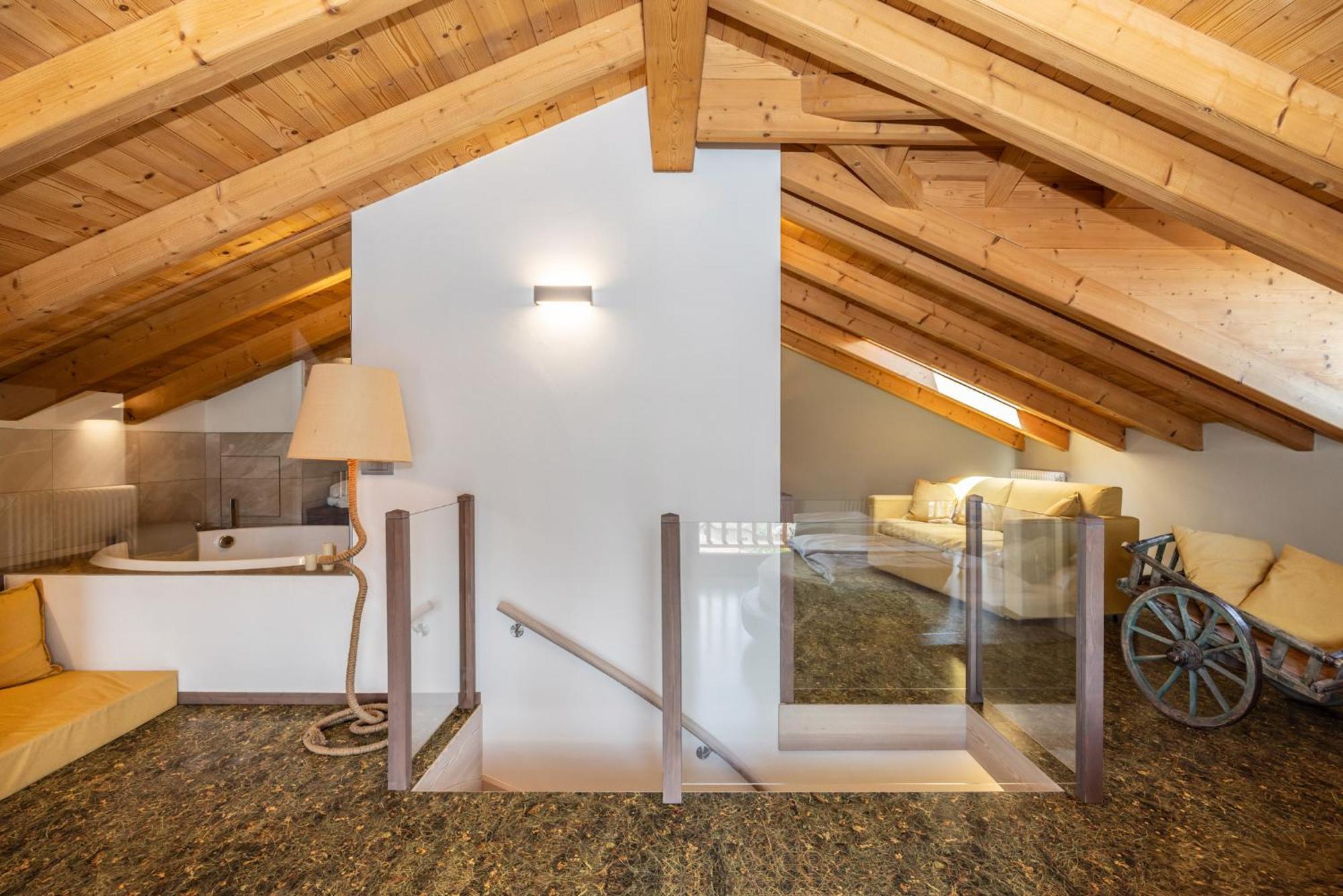Horse House Bed and Breakfast Romallo Buitenkant foto