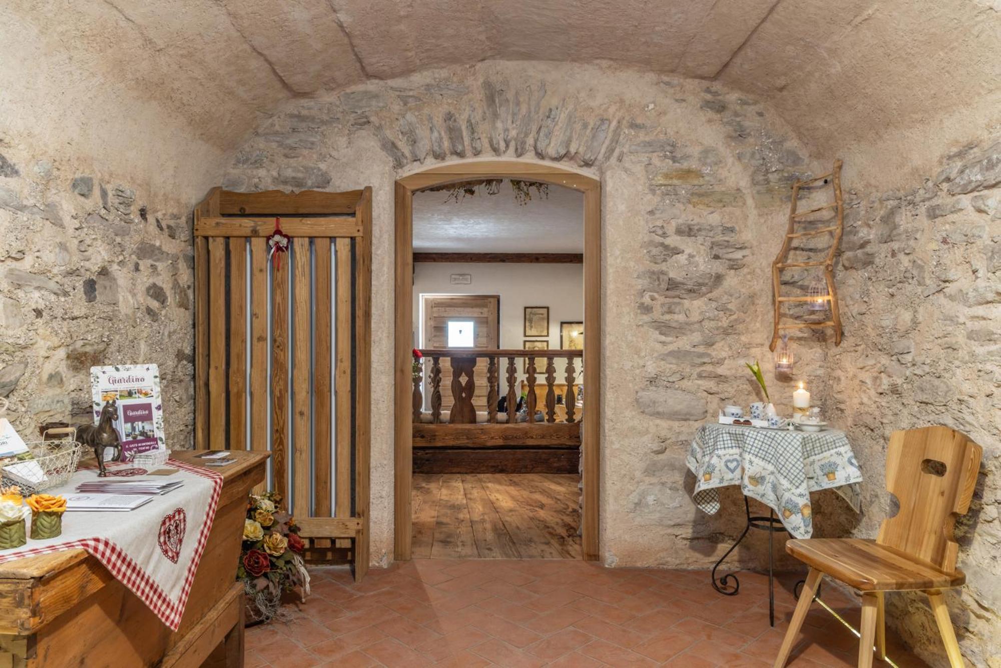 Horse House Bed and Breakfast Romallo Buitenkant foto