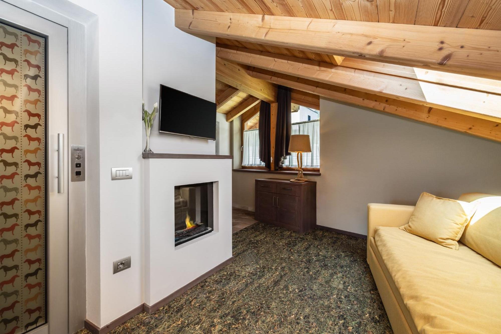 Horse House Bed and Breakfast Romallo Buitenkant foto