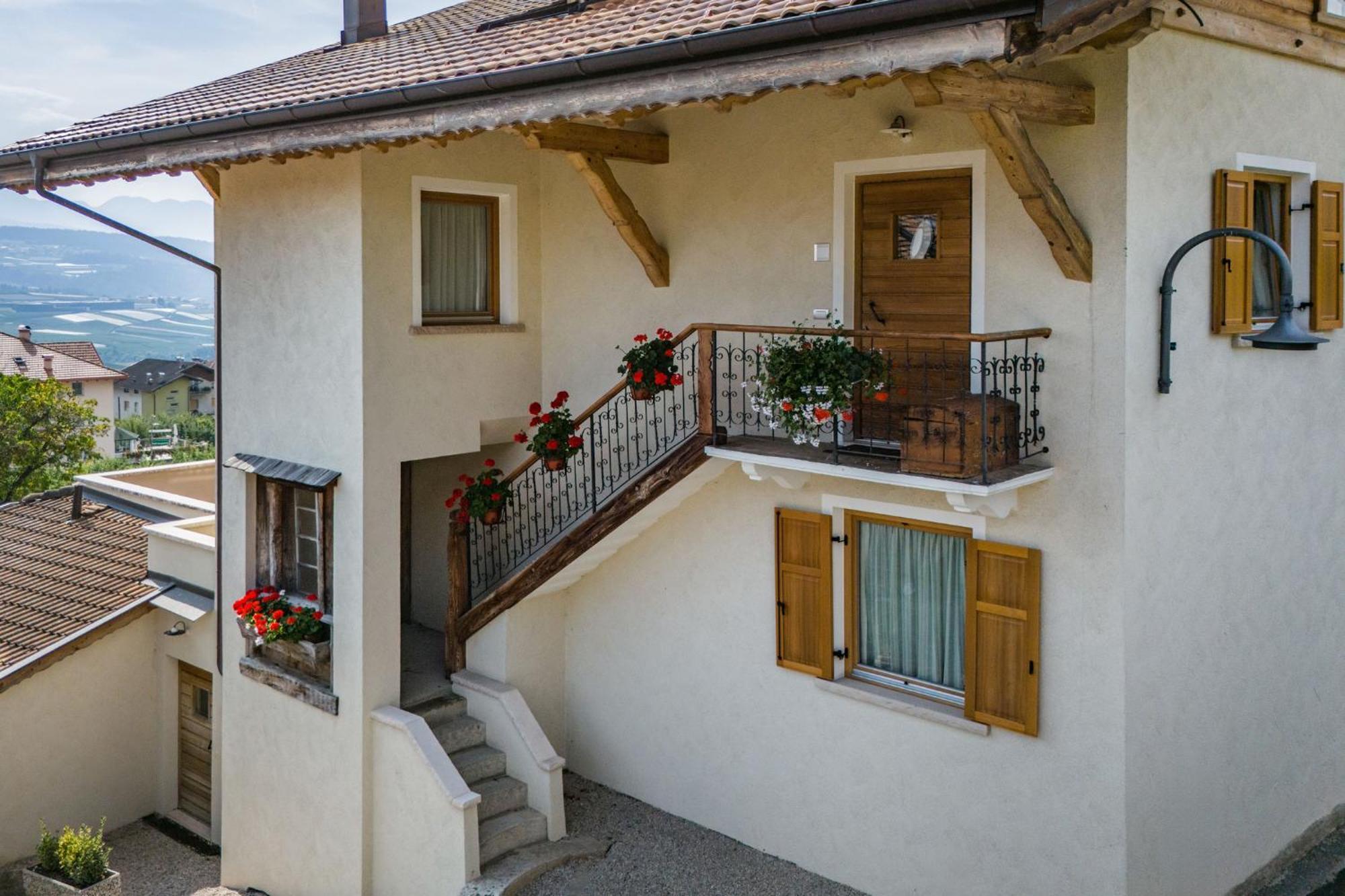Horse House Bed and Breakfast Romallo Buitenkant foto